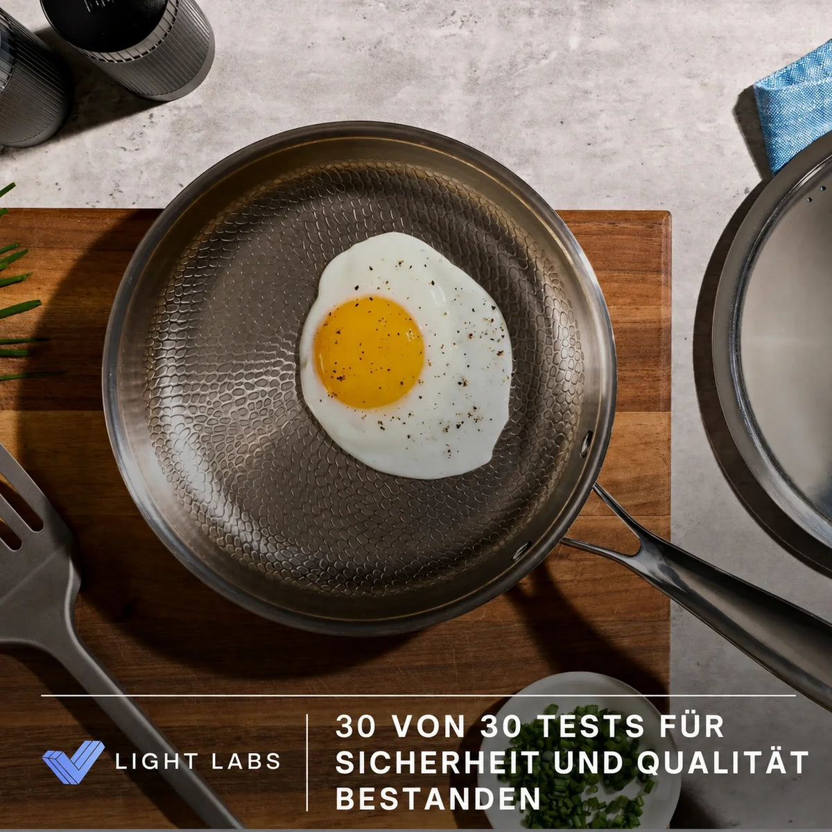 Titanium Hammered Pan Pro Standard